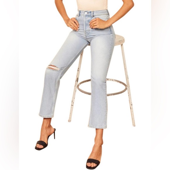 Reformation Cynthia Crop High Rise Light Wash Relaxed Jean Distressed - Picture 4 of 14